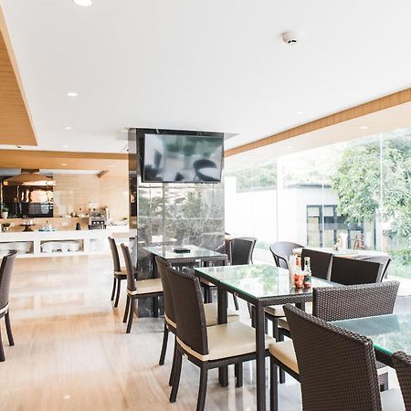 Twothree A Homely Hotel - Sha Extra Plus Banguecoque Exterior foto