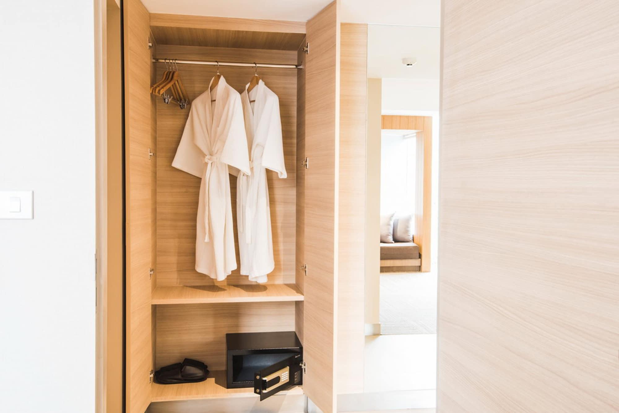 Twothree A Homely Hotel - Sha Extra Plus Banguecoque Exterior foto