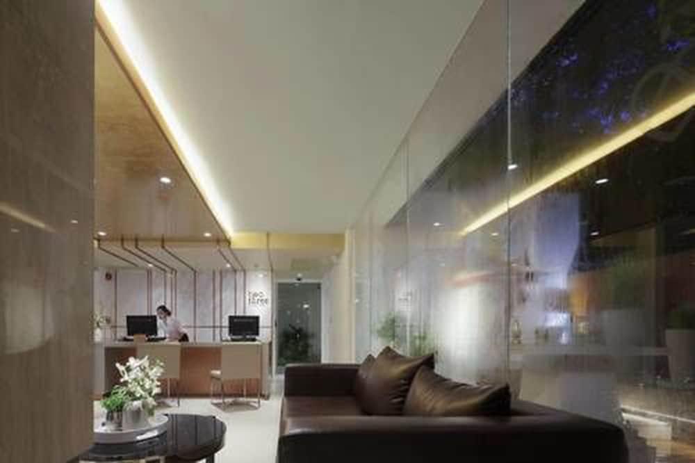 Twothree A Homely Hotel - Sha Extra Plus Banguecoque Exterior foto