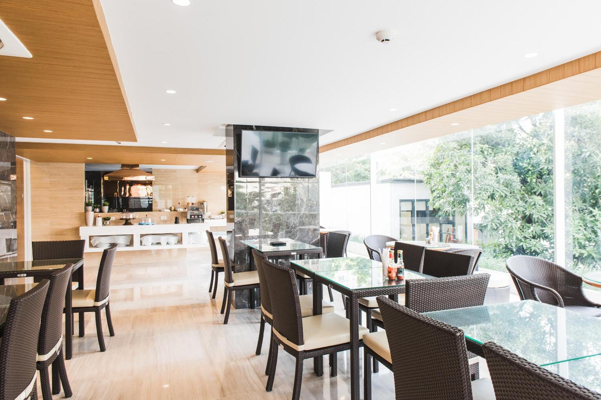 Twothree A Homely Hotel - Sha Extra Plus Banguecoque Exterior foto