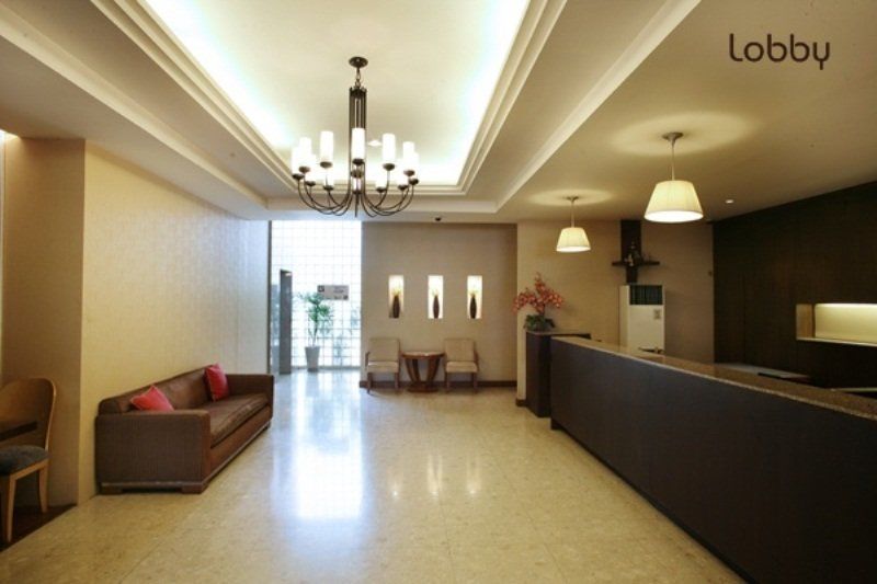 Twothree A Homely Hotel - Sha Extra Plus Banguecoque Exterior foto