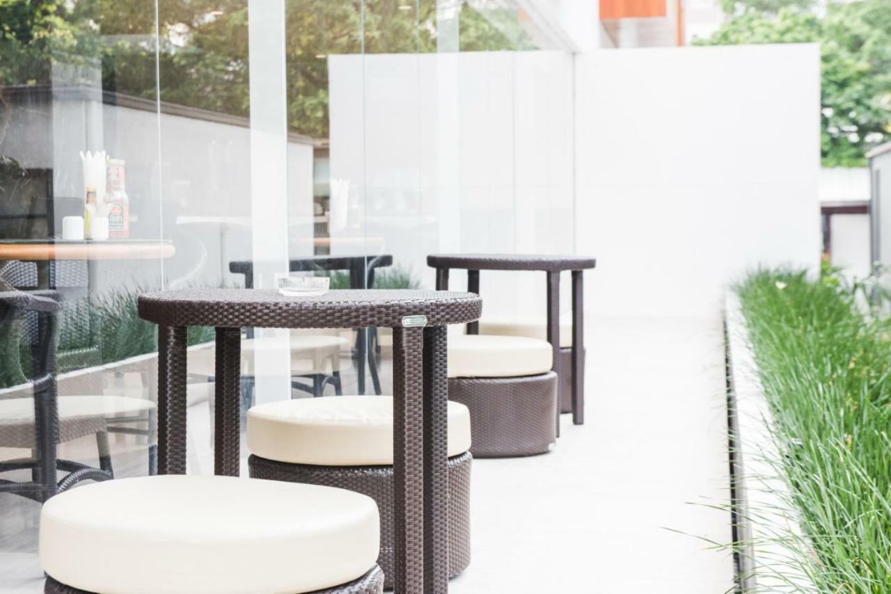 Twothree A Homely Hotel - Sha Extra Plus Banguecoque Exterior foto