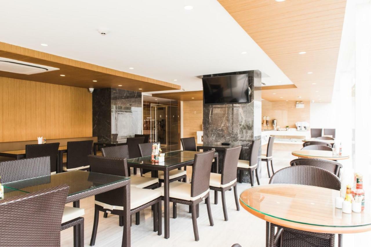 Twothree A Homely Hotel - Sha Extra Plus Banguecoque Exterior foto