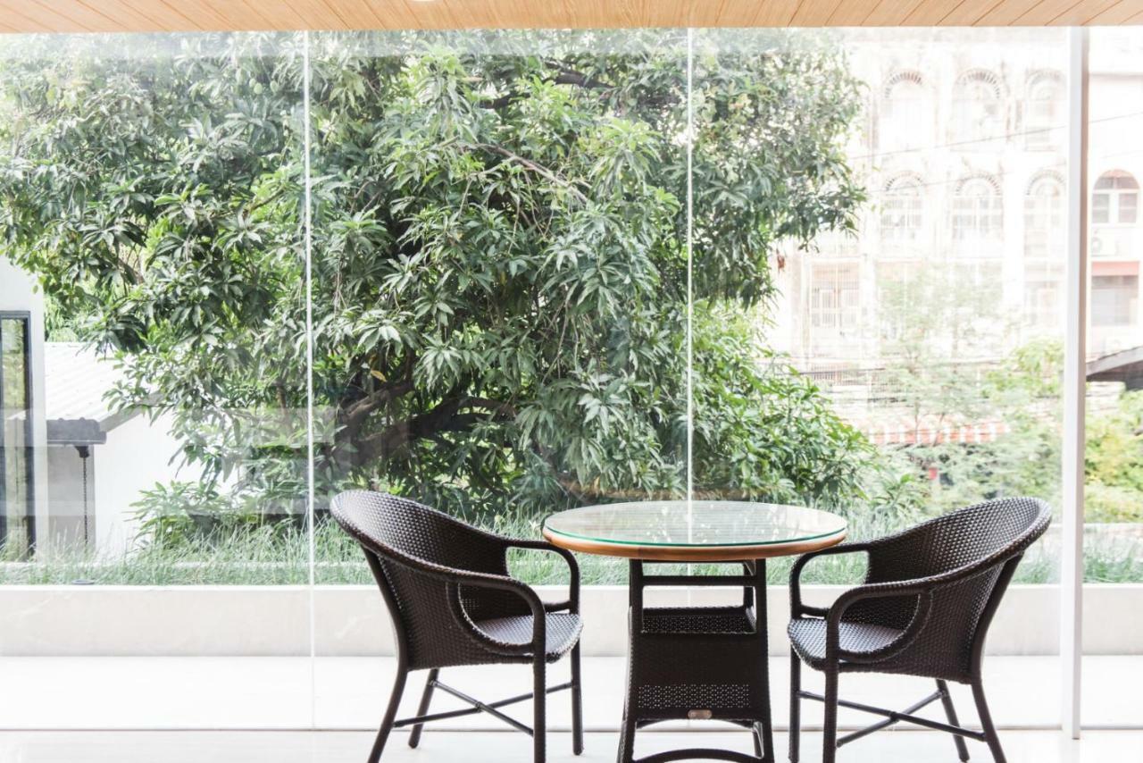 Twothree A Homely Hotel - Sha Extra Plus Banguecoque Exterior foto
